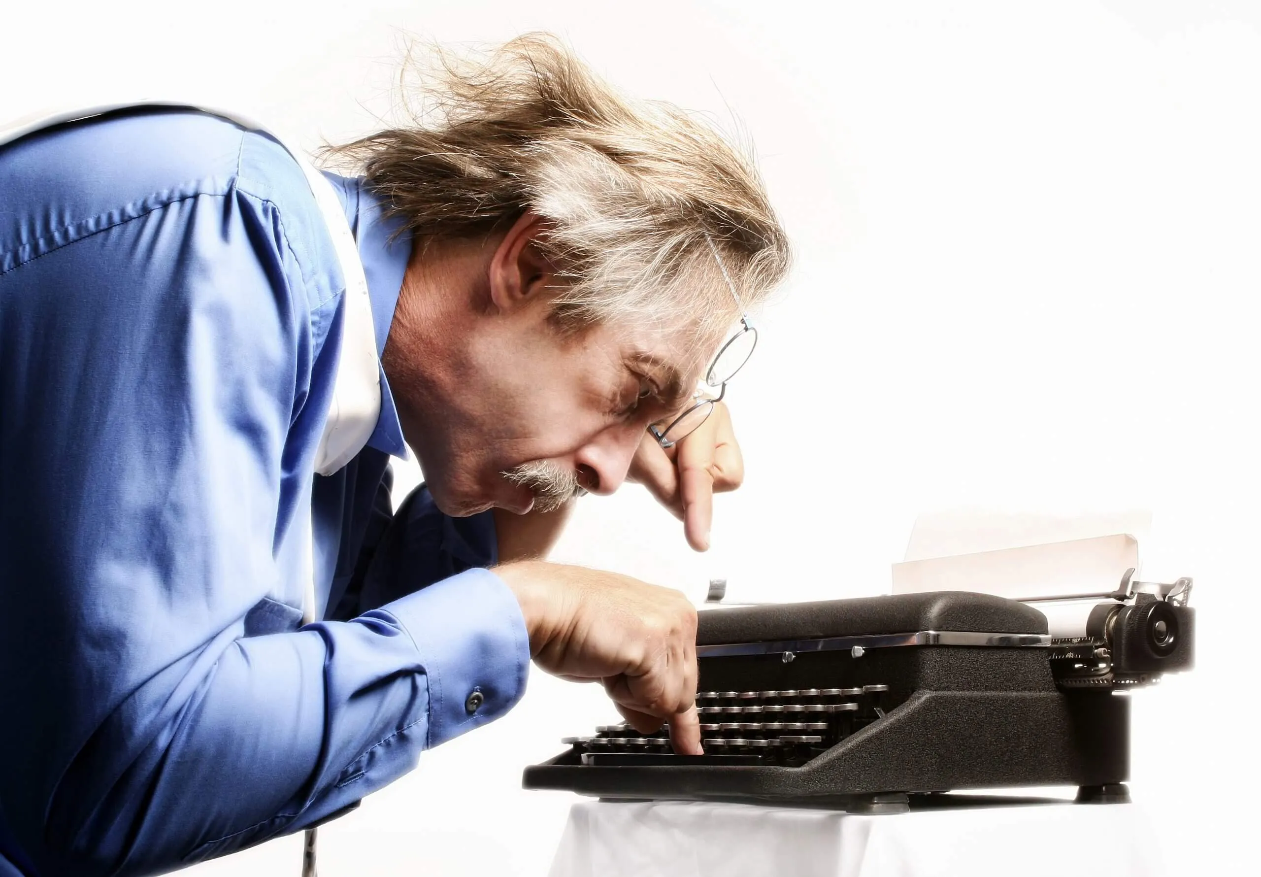 Central vision loss symptoms - Low Vision Aids Blog