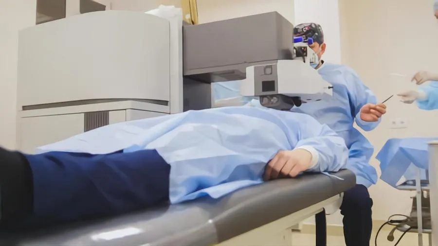 Macular Degeneration Laser Surgery: Can It Help Me? 1 laser surgery an effective therapy for wet AMD