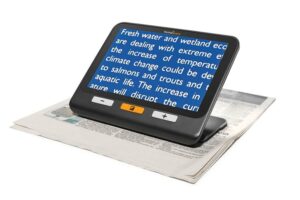 Buying an Electronic Magnifier For Macular Degeneration