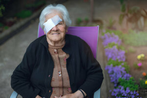 Cataract Surgery and Headache After